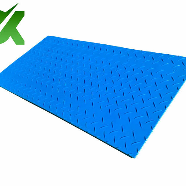 Temporary plastic lightweight ground protection mats